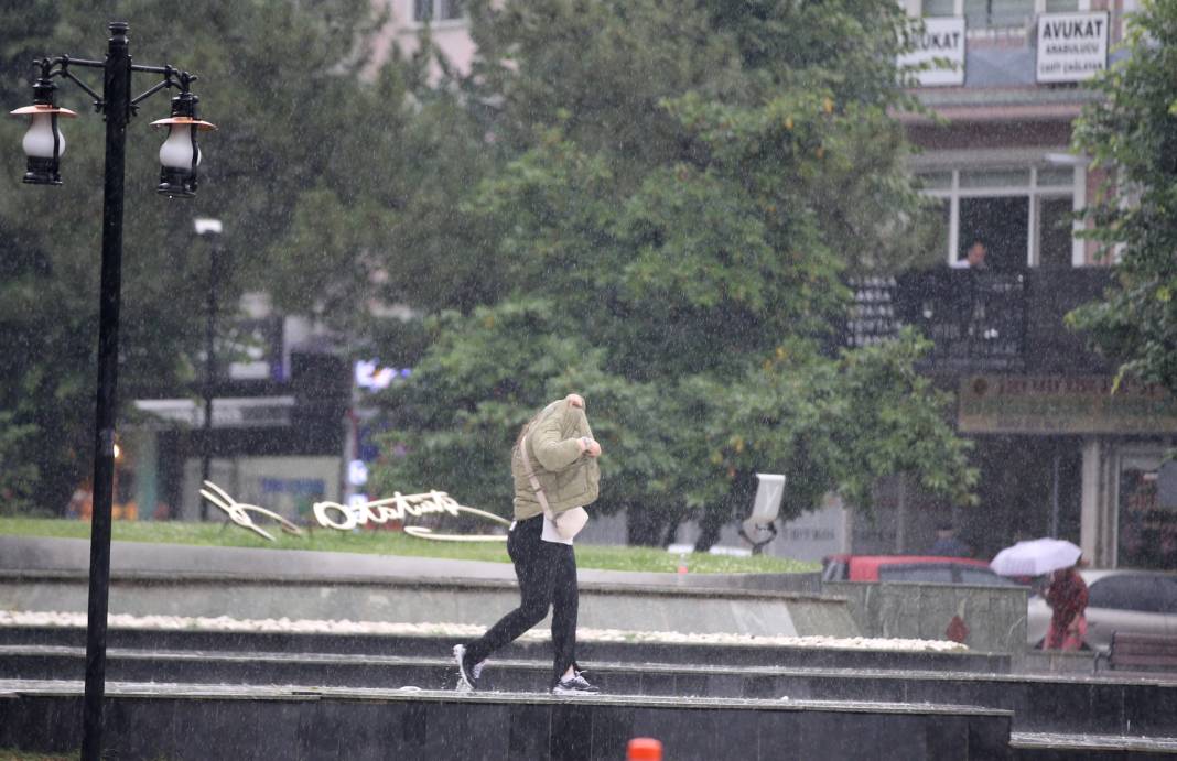 Edirne ve Kırklareli’ni sağanak vurdu: Vatandaşlar zor anlar yaşadı 9